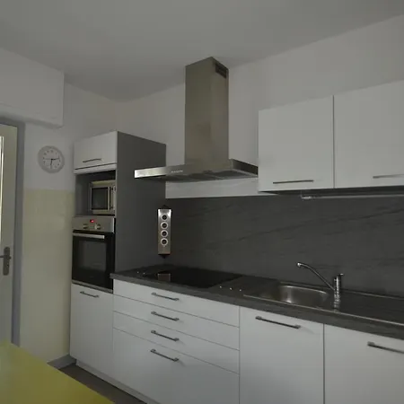 Apartment Le Nadia Nizza